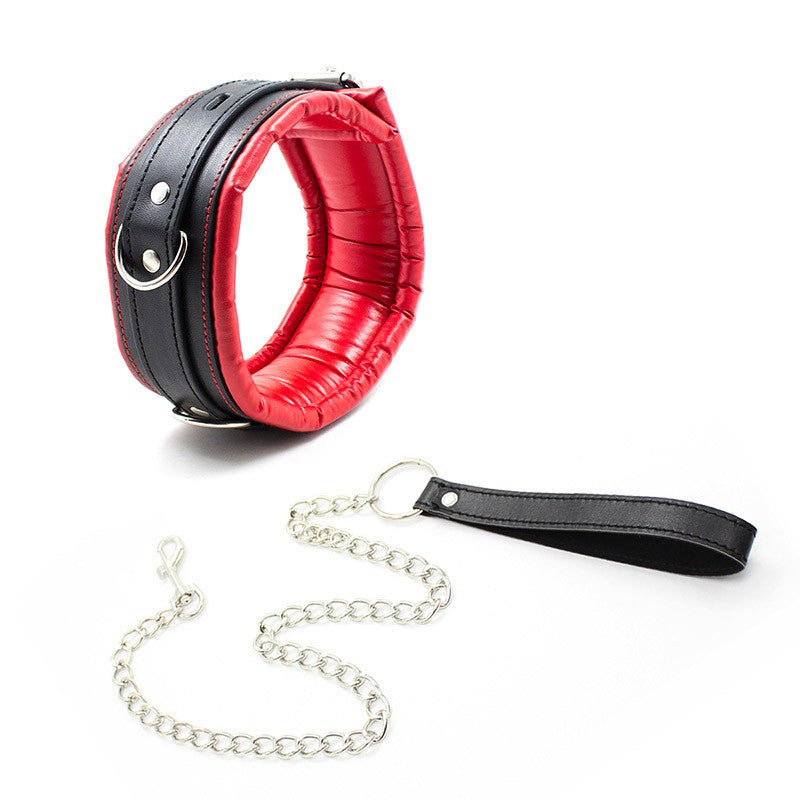 Red Room Collar con Cadena