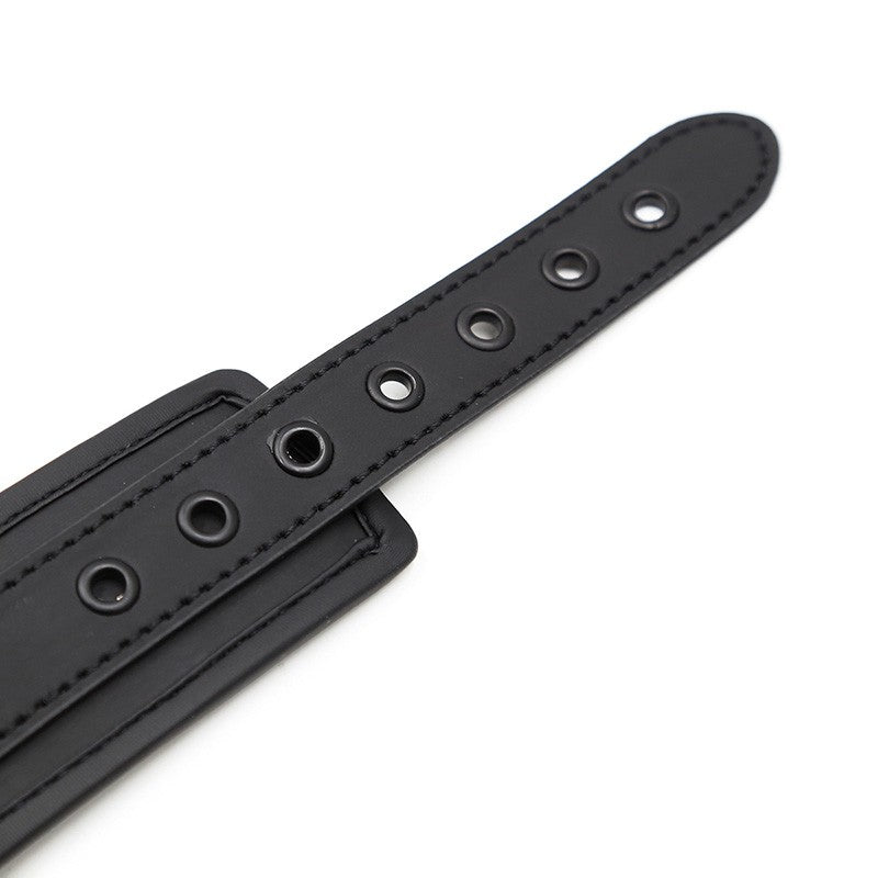 Dark Room Collar con Cadena