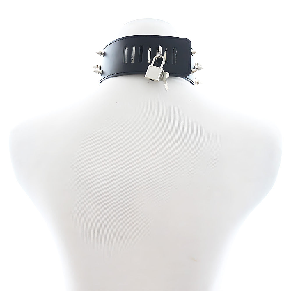 Spank Me! Collar con Puas