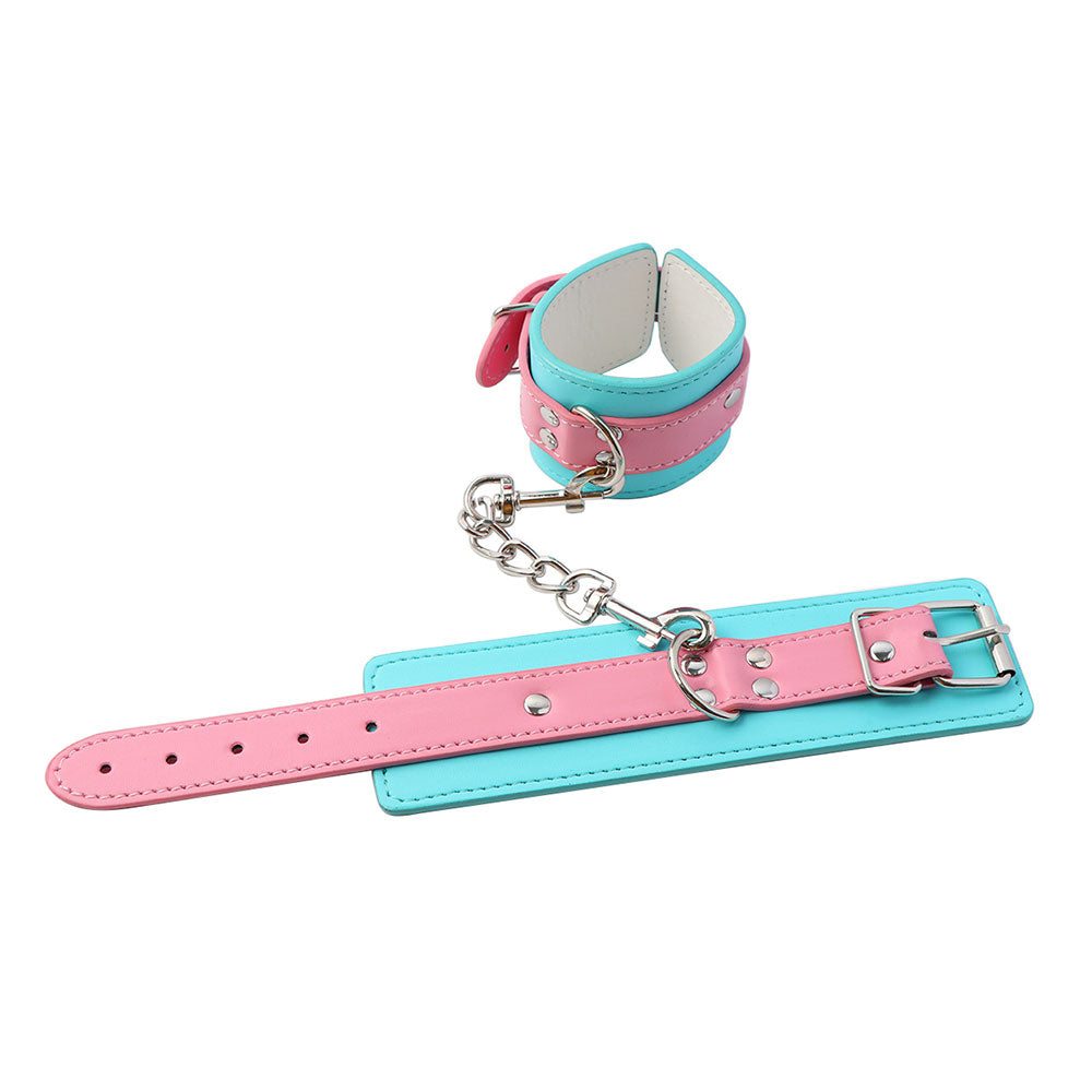 Hot Candy Esposas con Cadena